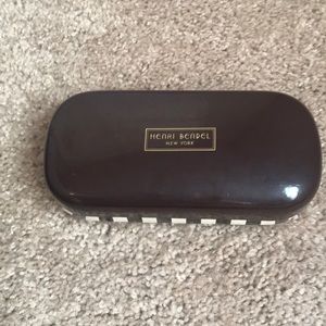 Henri bendel sunglass case